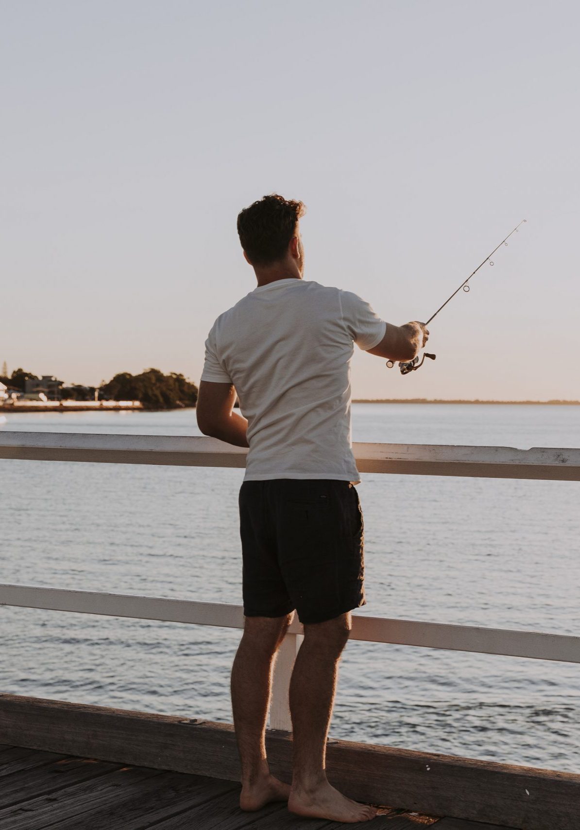 Fishing-Urangan-Pier-Hervey-Bay-image